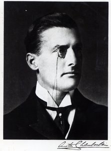 Austen Chamberlain de English Photographer